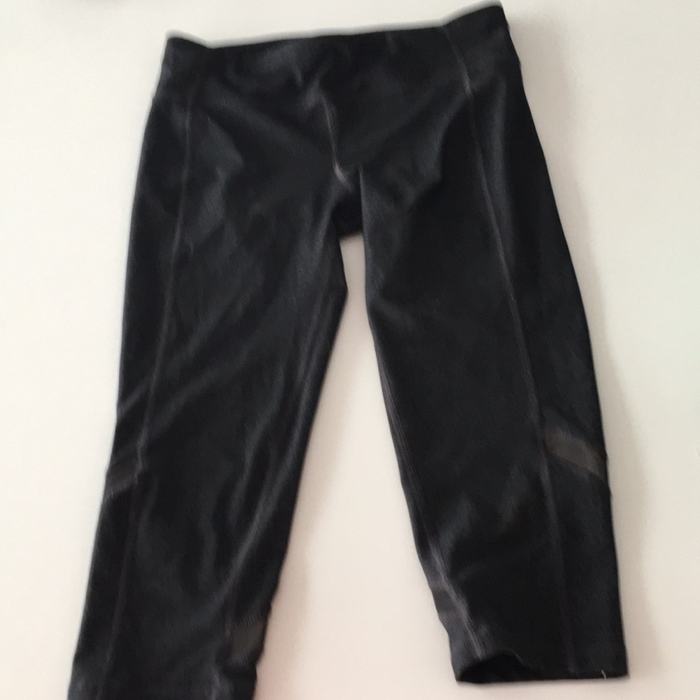 Black short leggings